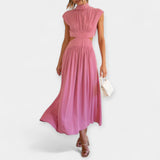 Рокля С Високо Деколте