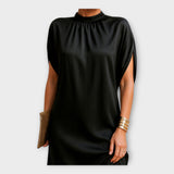 Рокля С Безвременна Линия