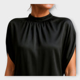 Рокля С Безвременна Линия