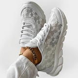 Обувки с Дантелени Детайли