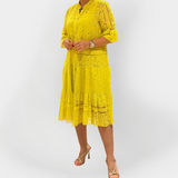 Рокля с Дантелен Акцент