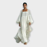 Шелкова Рокля със Силует