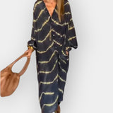 Рокля С Течен Силует