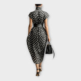 Рокля С Структурен Силует