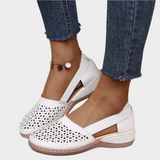 Балеринки с изрези и ремък