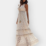 Рокля с Дишаща Тъкан