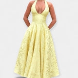 Миди Рокля с Открит Гръб